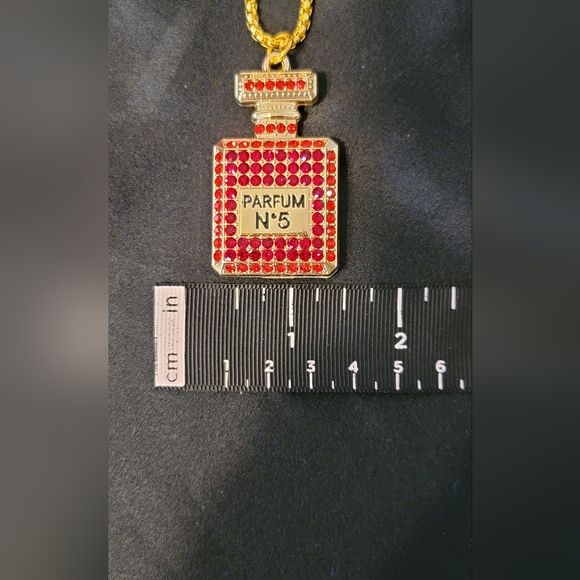 PERFUME BOTTLE NECKLACE  ✨️✨️ - Picture 5 of 7